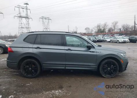 2022 Volkswagen Tiguan 2.0T Se R-Line Black from USA, damaged, VIN 3VV8B7AX2NM008088
